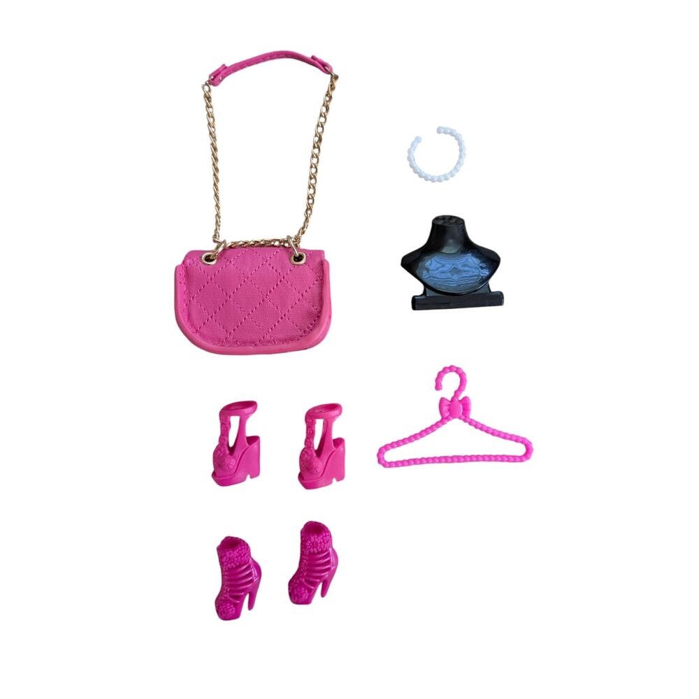 Zuru Mini Brands Mini Fashion Bag Pink Quilted Barbie Shoes & Necklace Mannequin - Picture 2 of 2
